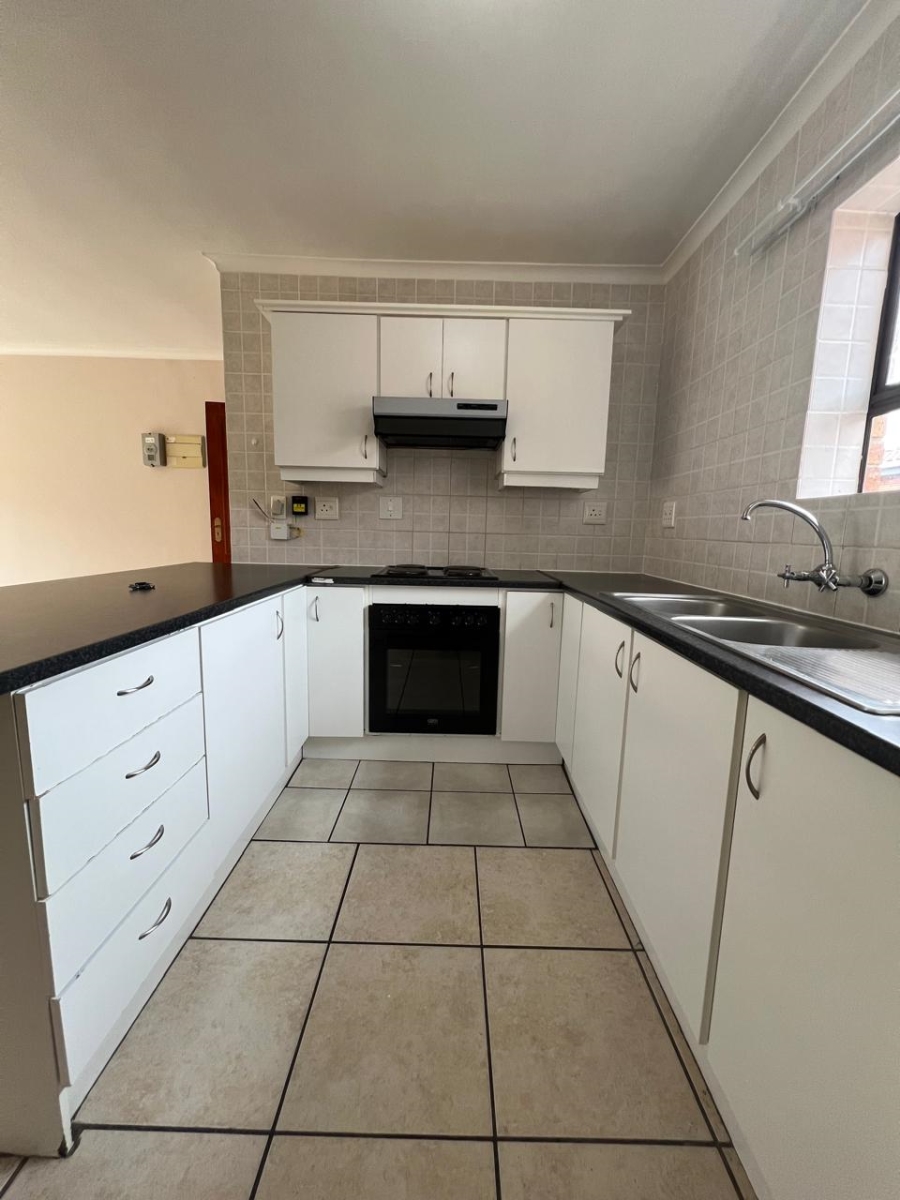 To Let 2 Bedroom Property for Rent in Sea Breeze Western Cape